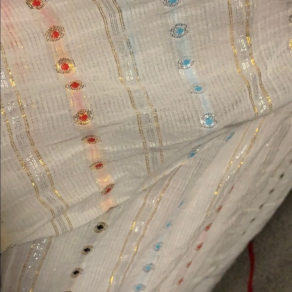 Belle Vere long sleeve top with shimmery threading - Picture 4 of 4